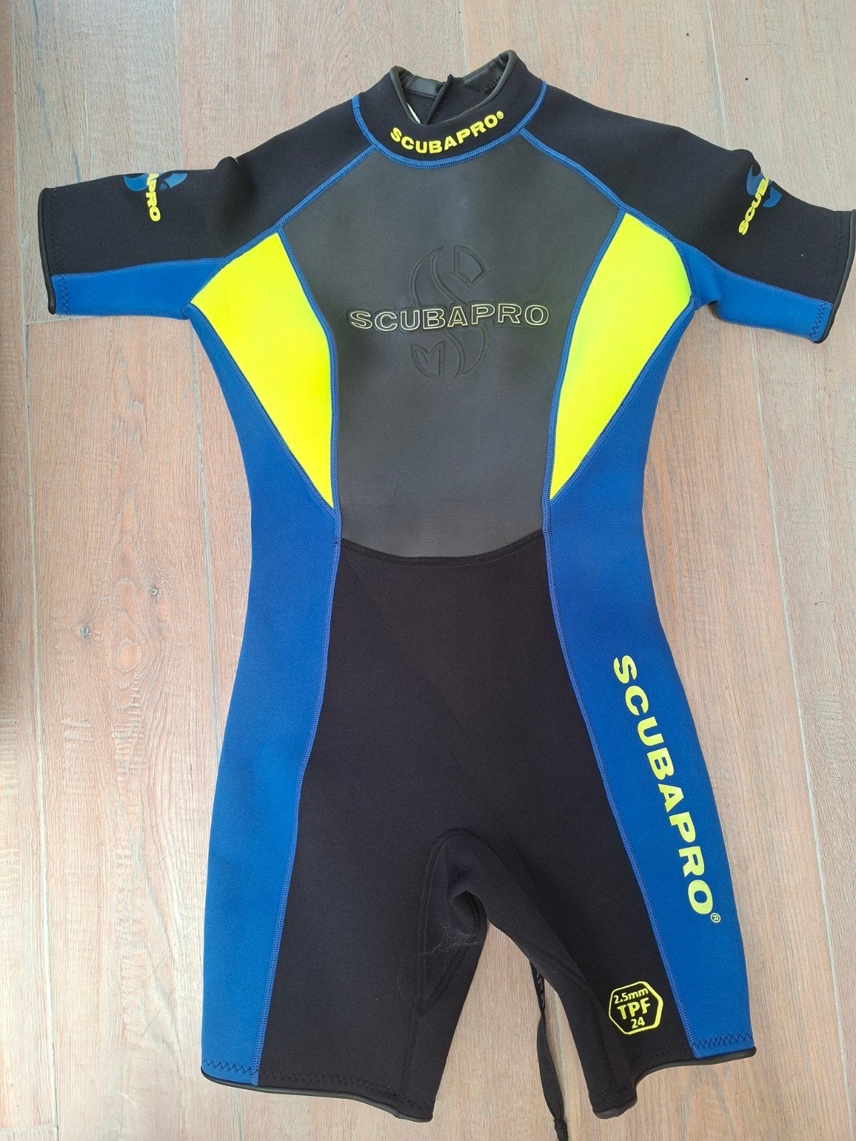 Surfpak/duikpak short, Ophalen, Wetsuit