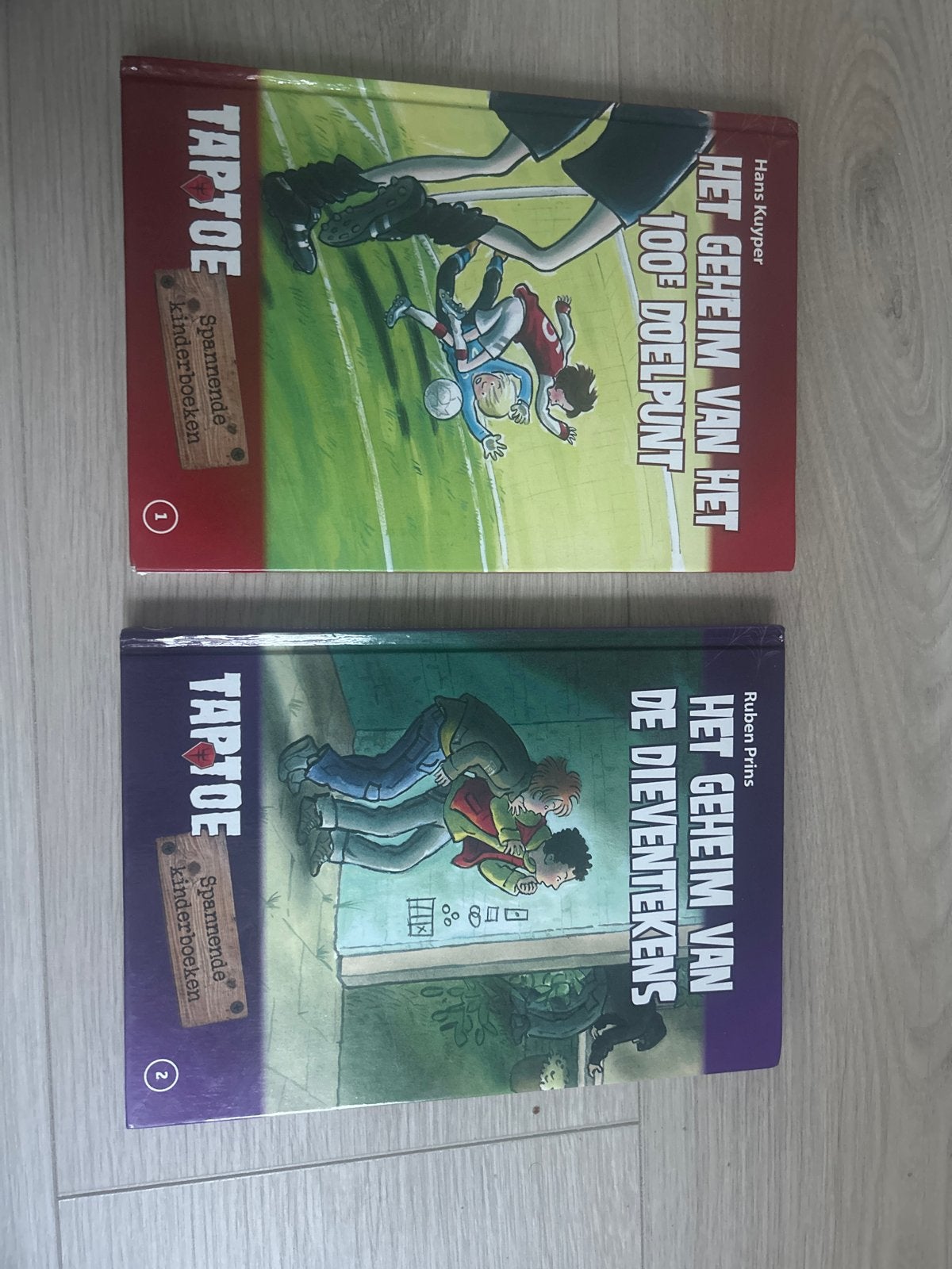 Taptoe boeken: Het geheim van het 100e doelpunt & De dievenk, Boeken, Ophalen of Verzenden, Gelezen, Fictie algemeen