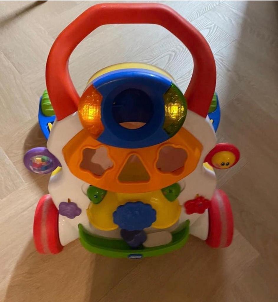 Kleurrijke Chicco Baby Loopwagen met Geluid, licht,speeltjes, Ophalen of Verzenden, Zo goed als nieuw, Overige typen, Met licht