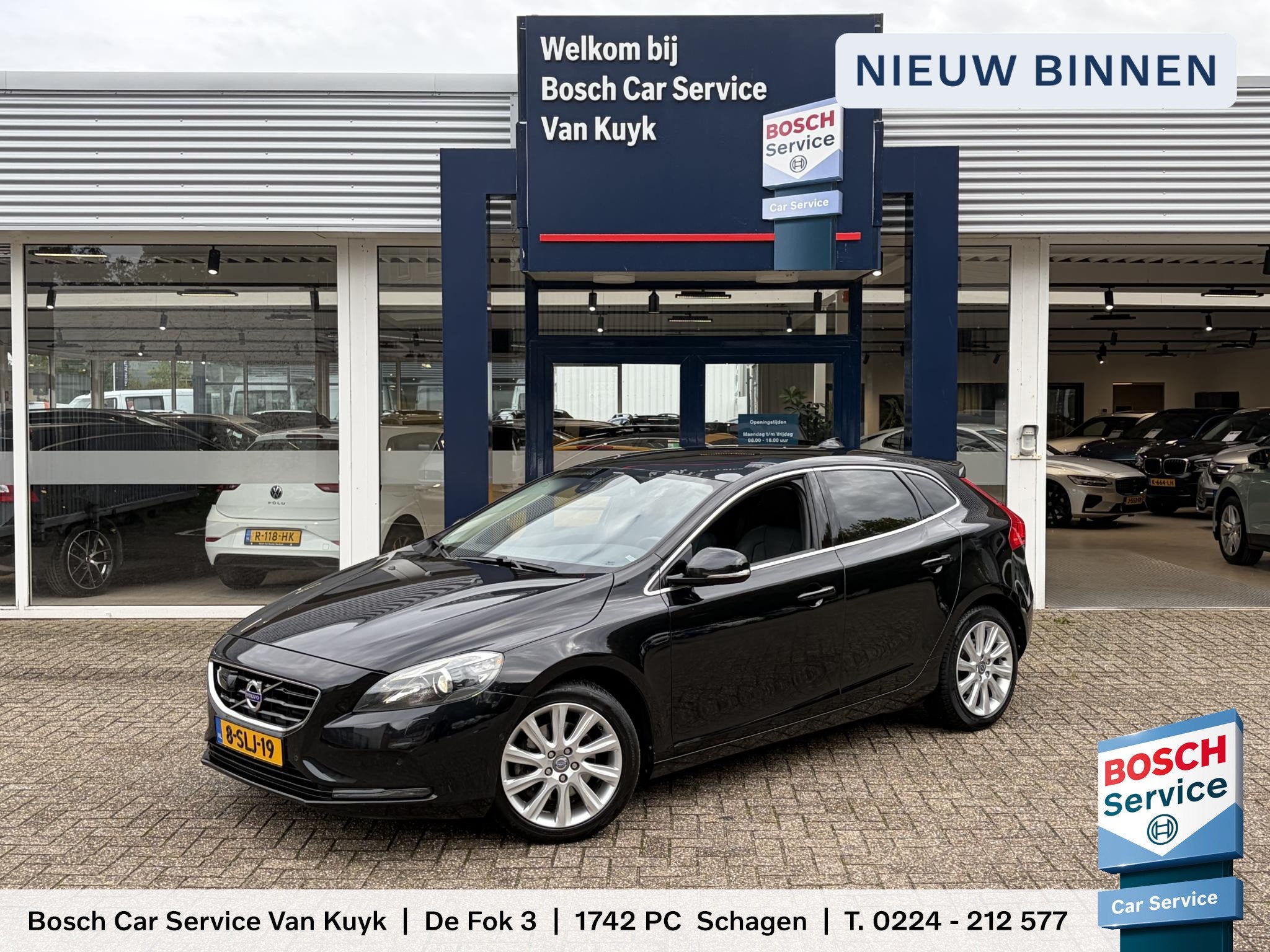 Volvo V40 1.6 T4 Summum / NL-Auto / Vol-Leder / Panodak / Ad, Auto's, Voorwielaandrijving, Gebruikt, 4 cilinders, 179 pk