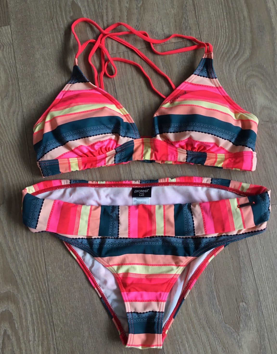 Protest bikini maat 40 goede staat, Ophalen of Verzenden, Zo goed als nieuw, Meerkleurig, Bikini