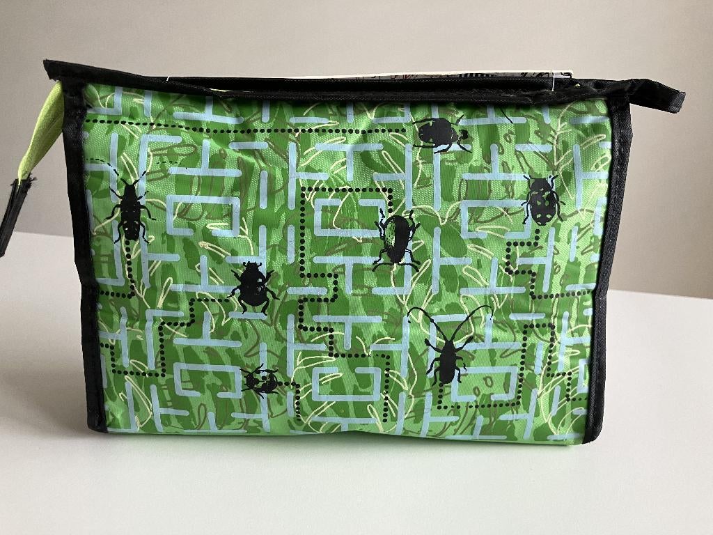 NIEUWE Jongens toilettas 24x17cm groen van 8,99 voor 3,99, Sieraden, Tassen en Uiterlijk, Toilettassen, Ophalen, Nieuw, Groen