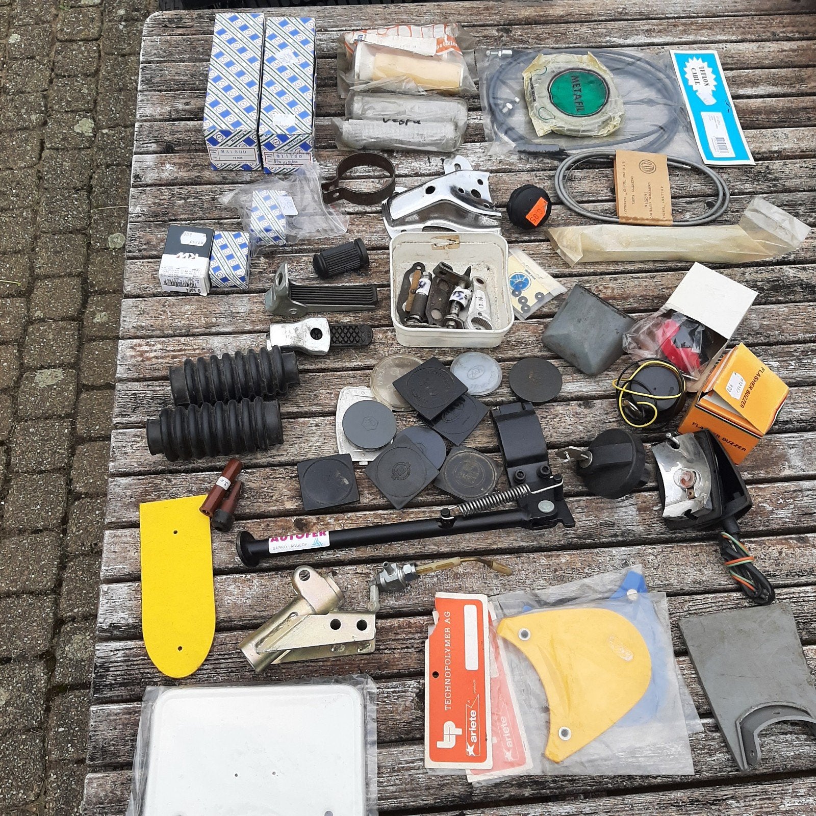 Div, onderdelen, bijna alles n.o.s, o,a veel condensators, Ophalen of Verzenden, Overige typen, Overige merken