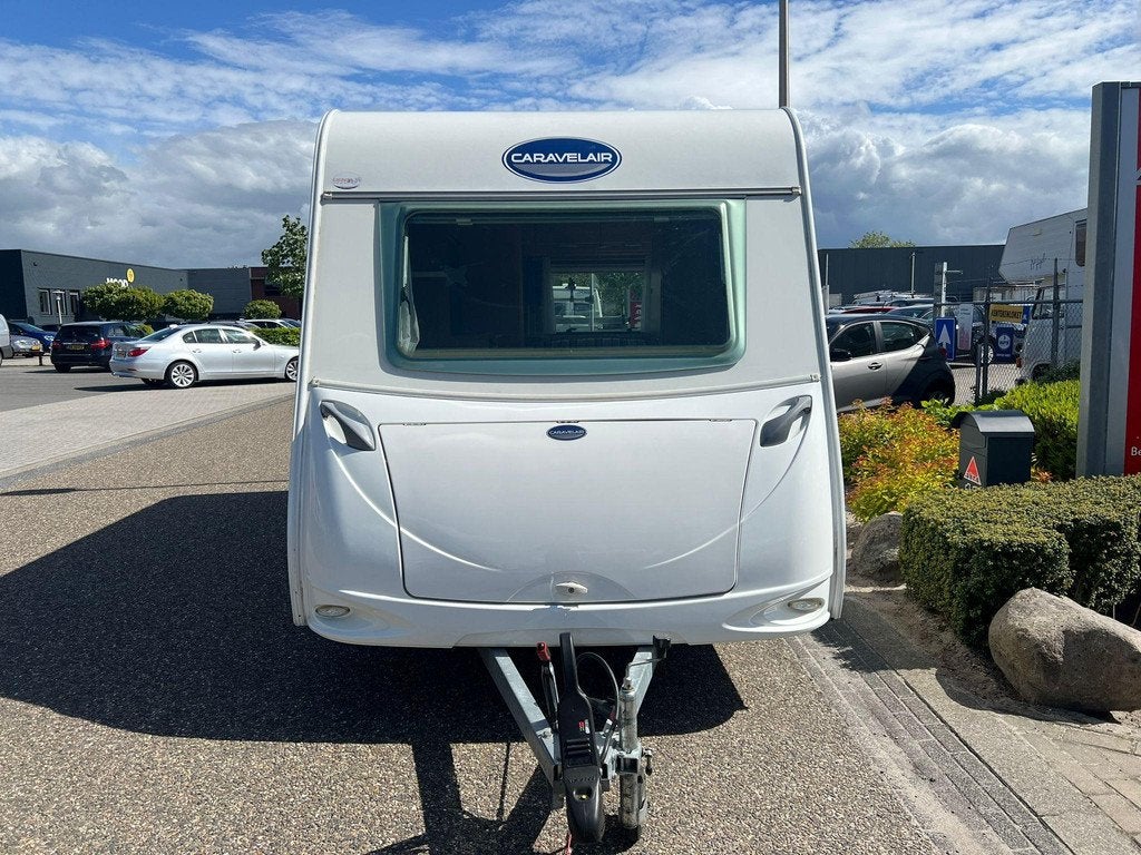 Caravelair Antares Luxe 390 Freeline | Fietsenrek | Dinette, Caravans en Kamperen, Caravans, Vast bed, Tot en met 2, Bedrijf, 750 - 1000 kg