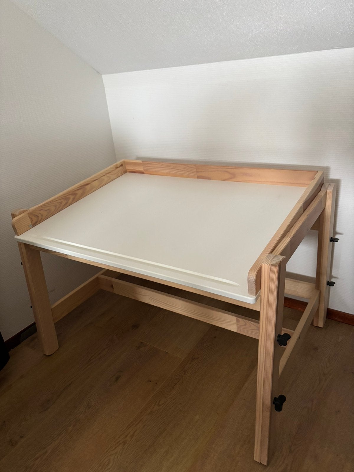 Kinderbureau IKEA, Ophalen, Gebruikt