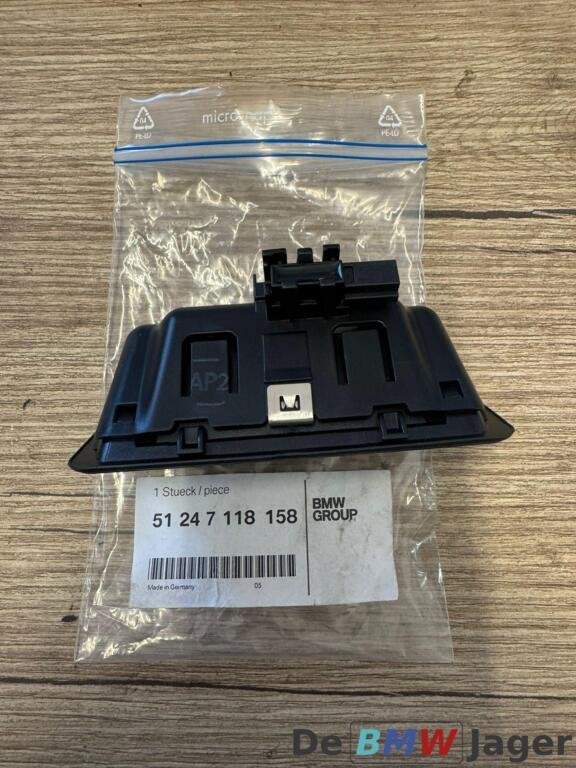 Drukknop achterklep BMW E88 E91 E60 E61 E70 E71 51247118158, Gebruikt, Ophalen of Verzenden, BMW, BMW
