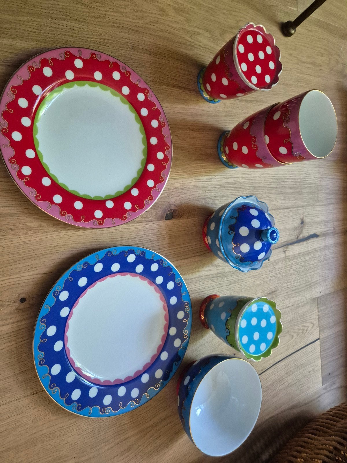 Oilily DE-servies: borden, bekers, kom en suikerpot, Ophalen of Verzenden, Overige stijlen