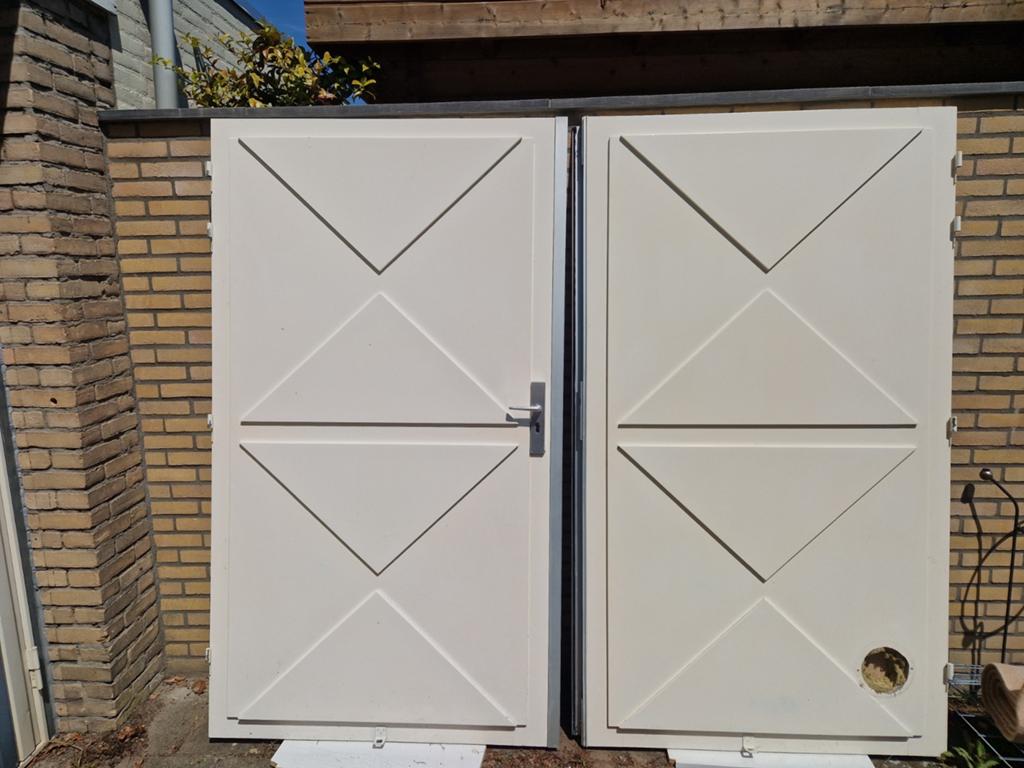 Hardhouten openslaande garagedeuren., Ophalen, Gebruikt, Garagedeur, 200 tot 215 cm