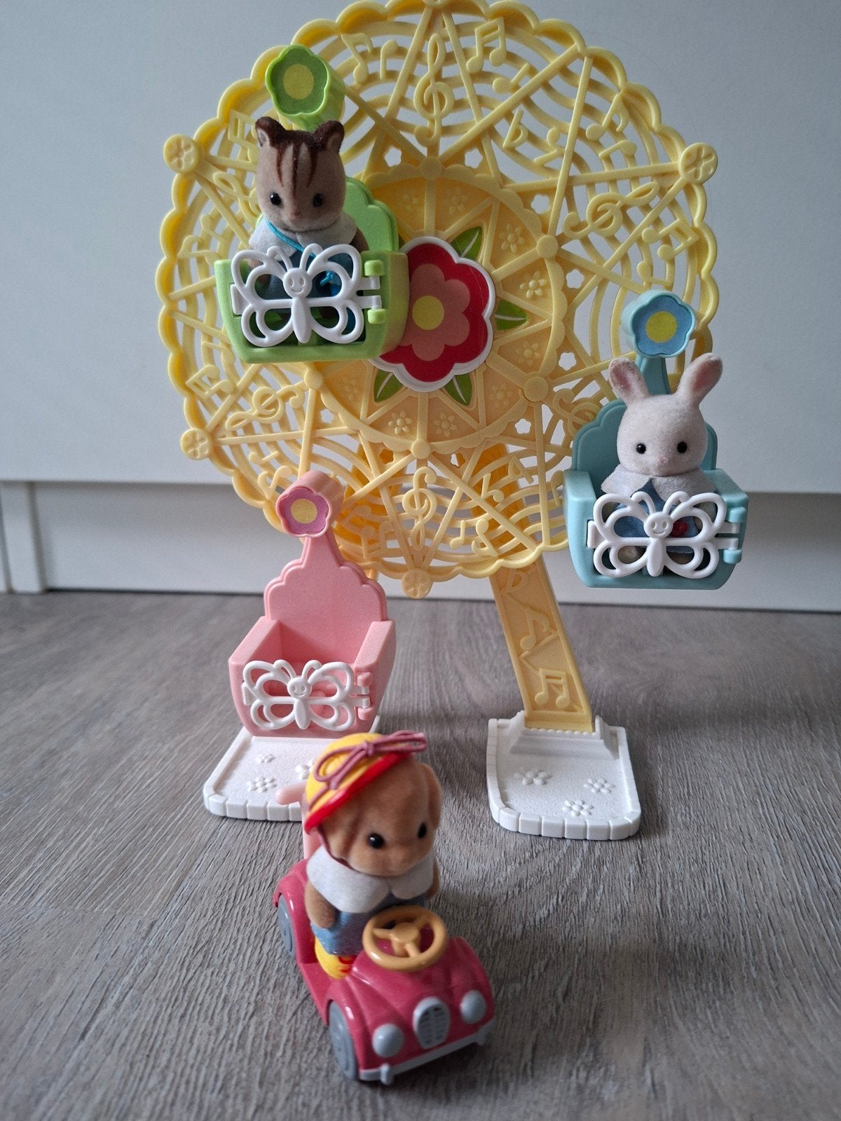 Sylvanian Families Kermis Set met figuren en Auto, Ophalen of Verzenden, Zo goed als nieuw, Jongen of Meisje