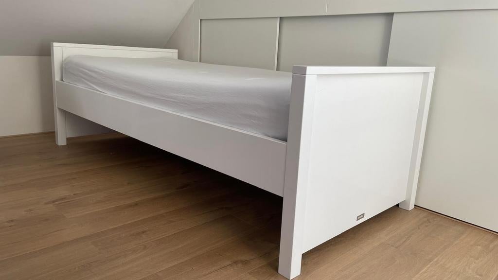 Bopita kinderbed wit 200x90 met lattenbodem, 70 tot 85 cm, Zo goed als nieuw, 180 cm of meer, Ophalen
