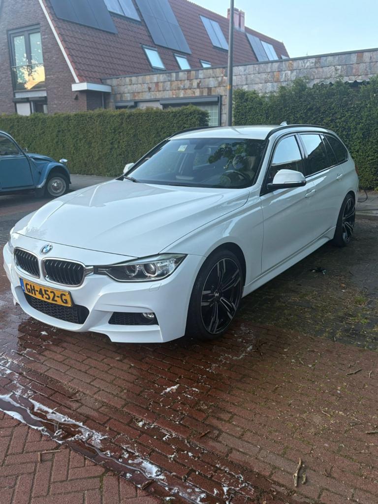 BMW 3-Serie 1.6 316I Touring AUT 2015 Wit, Auto's, BMW, Automaat, USB, Zwart, 4 cilinders