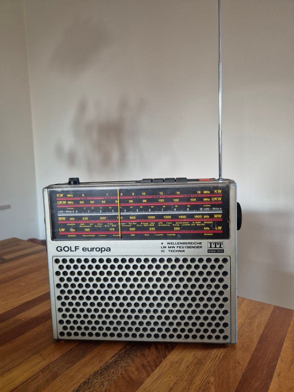 ITT Schaub-Lorenz Golf Europa Transistorradio, Ophalen of Verzenden, Gebruikt, Transistorradio