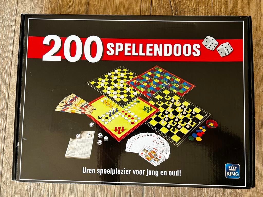NIEUW  200 spellendoos, Hobby en Vrije tijd, Gezelschapsspellen | Bordspellen, Ophalen of Verzenden, Nieuw
