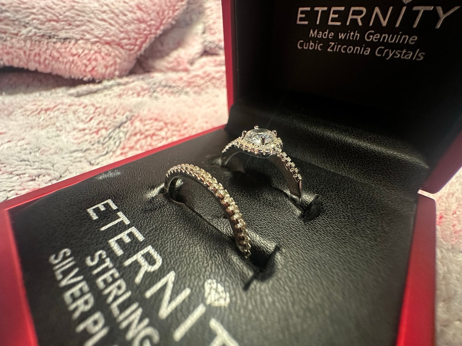 Eternity ringenset met Cubic Zirconia Kristallen, Sieraden, Tassen en Uiterlijk, Met kristal, Ophalen of Verzenden, Zo goed als nieuw