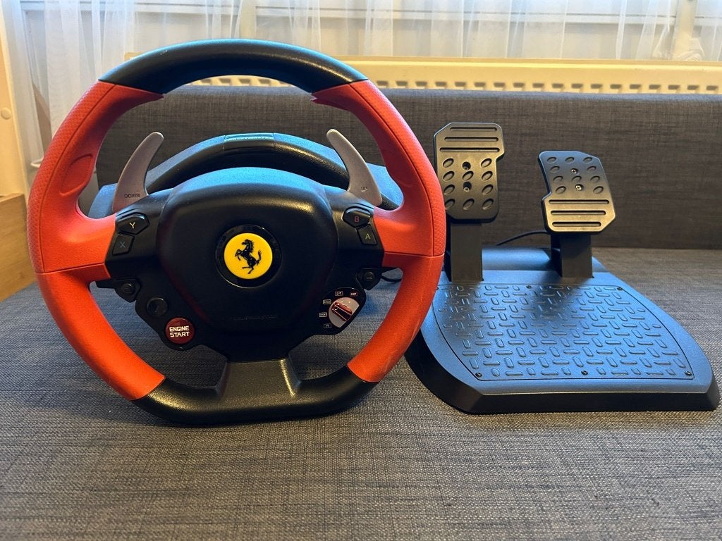 Thrustmaster - Ferrari 458 Spider, Spelcomputers en Games, Spelcomputers | Xbox | Accessoires, Ophalen of Verzenden, Zo goed als nieuw