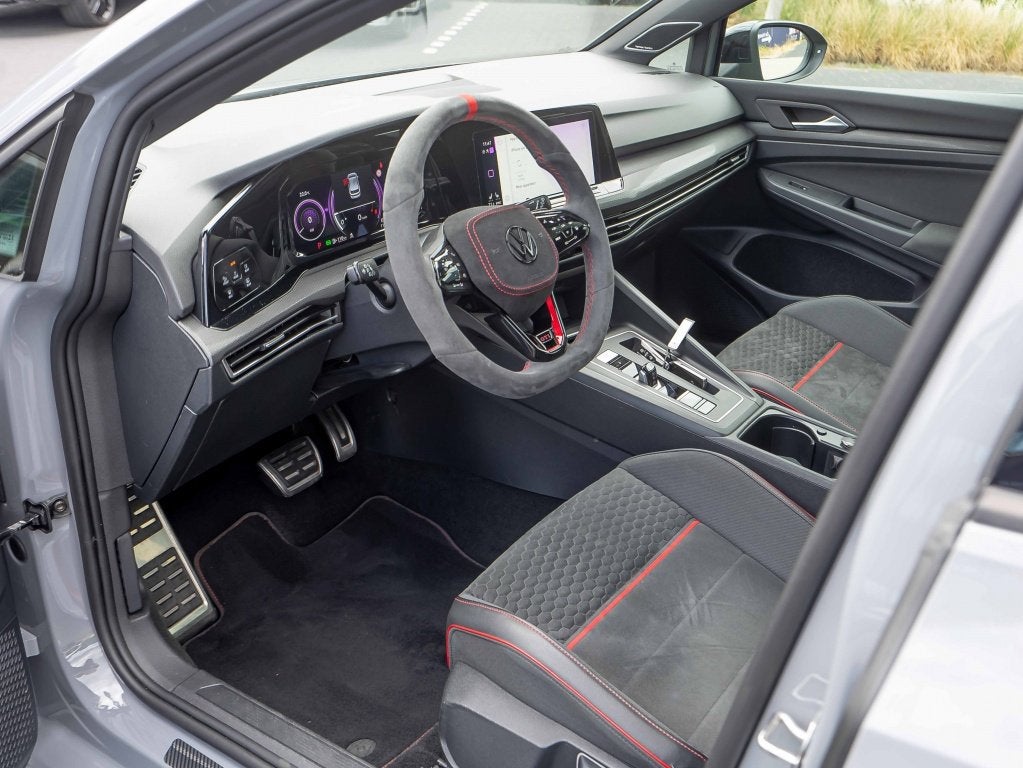 Volkswagen Golf GTI Clubsport | Pano | Harman Kardon | 19 In, Automaat, 15 km/l, 4 cilinders, 1984 cc