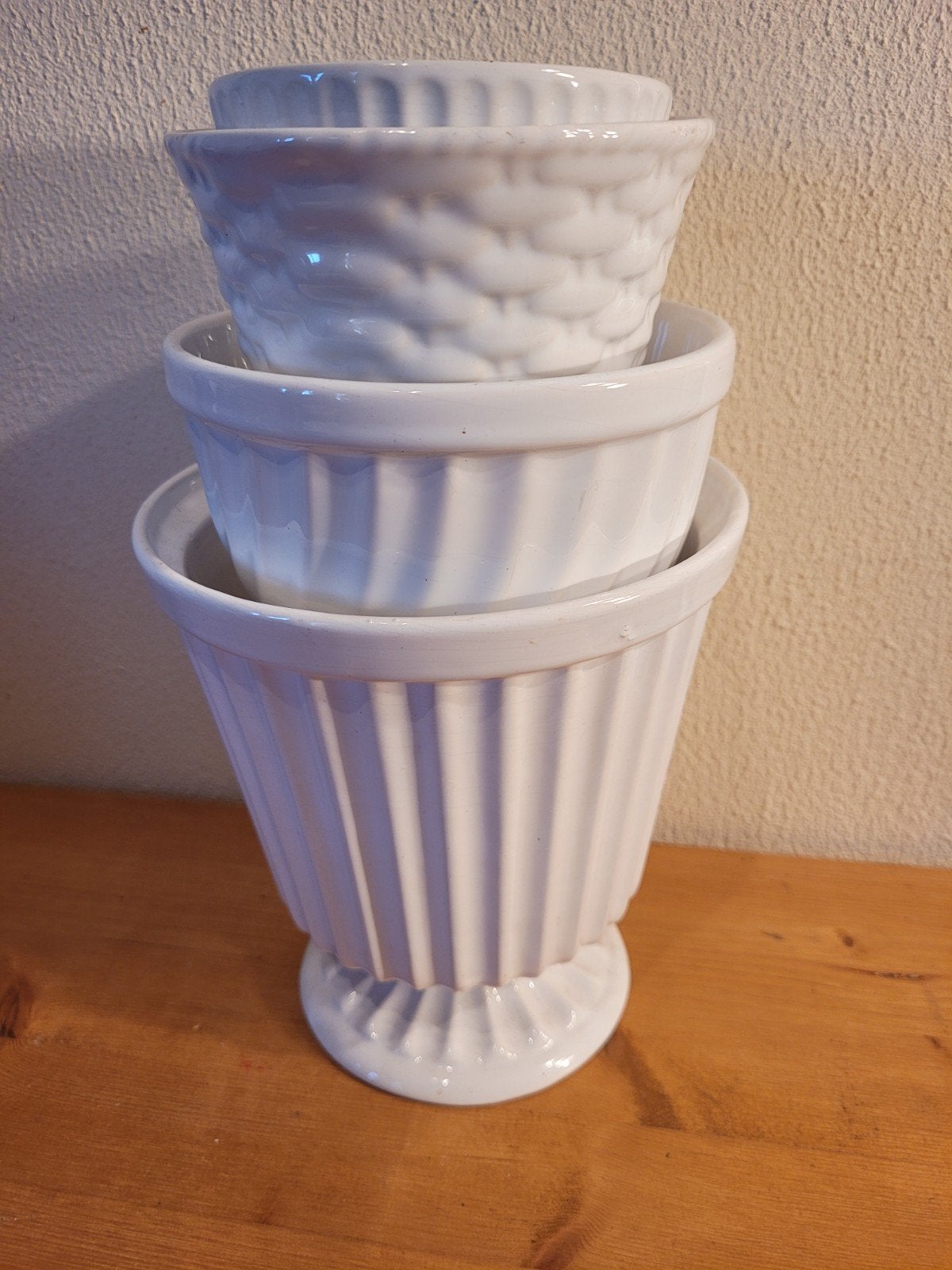 set 4 romantische witte bloempotten op voet Delfts wit Italy, Tuin en Terras, Rond, Binnen, Ophalen of Verzenden, Zo goed als nieuw