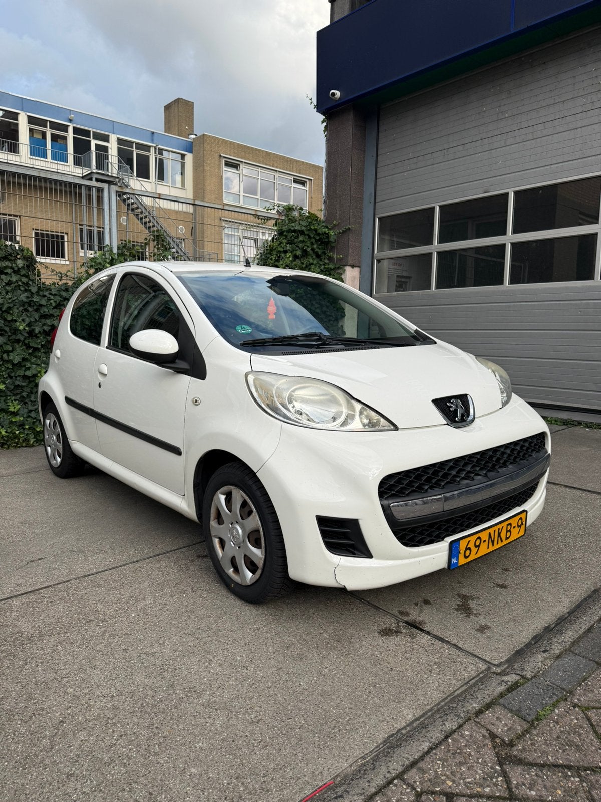 Peugeot 107 1.0 12V 5DR 2010 Wit NAP, Voorwielaandrijving, 4 stoelen, Origineel Nederlands, Handgeschakeld