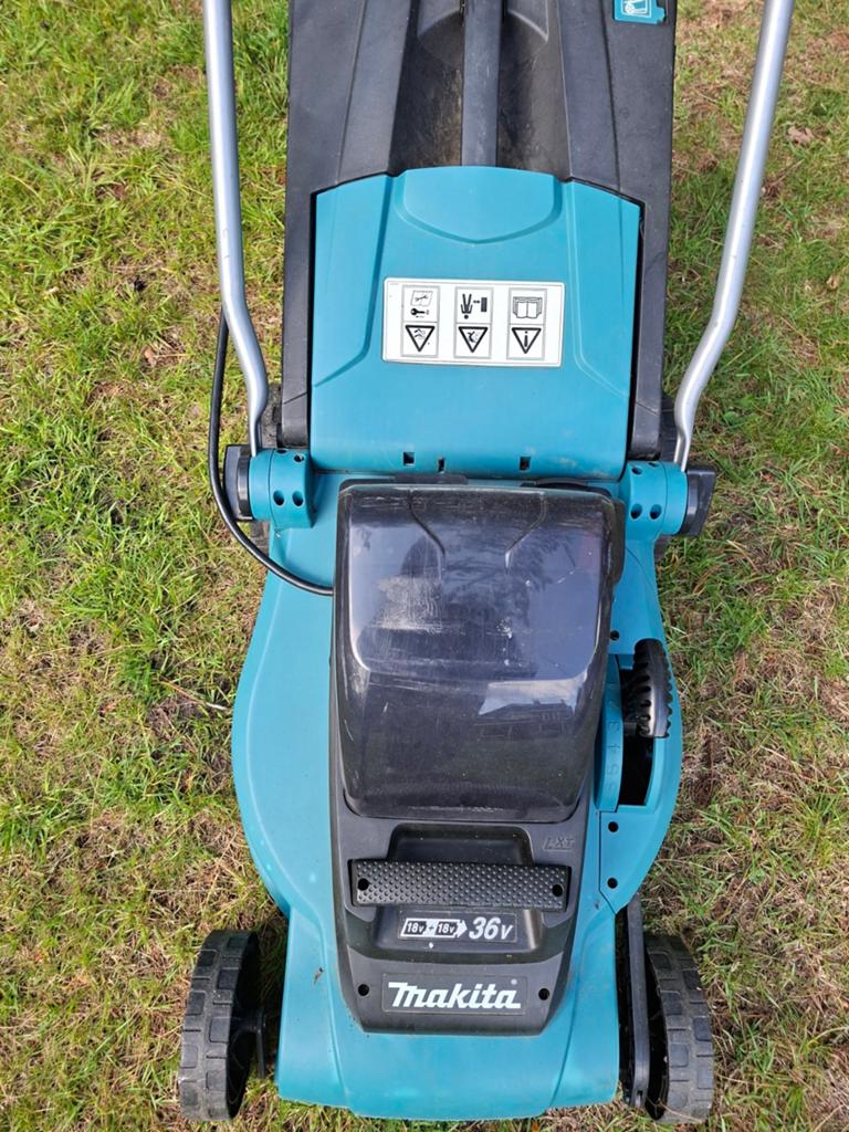 Makita grasmaaier op accu, Ophalen