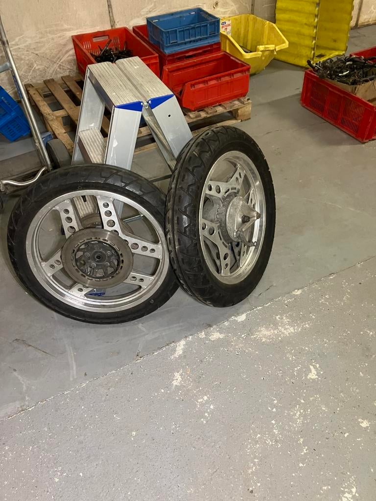 Honda cb 250 cb400 aluminium comstar wielen 18 inch x 2.15, Ophalen of Verzenden, Gebruikt