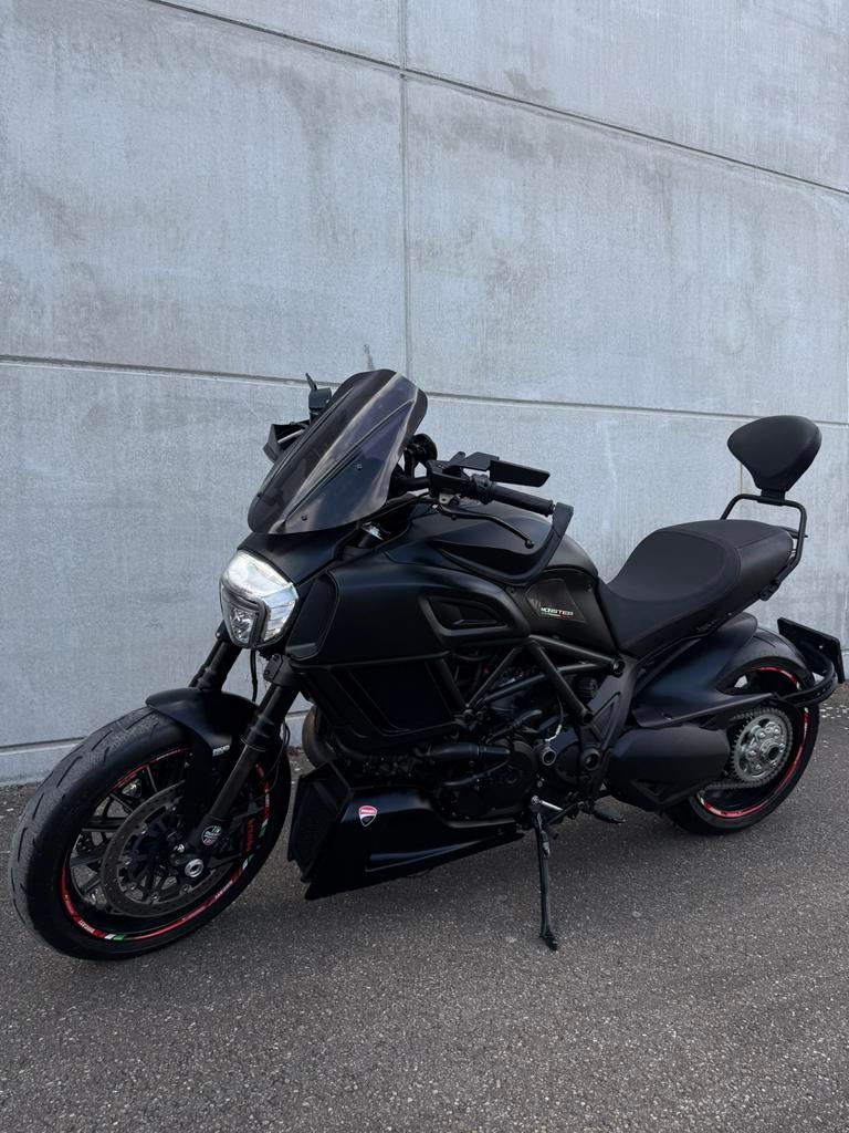 Ducati Diavel 2017, Motoren, Motoren | Ducati, Particulier, Naked bike, meer dan 35 kW, 2 cilinders, Motorrijbewijs A, Handgeschakeld