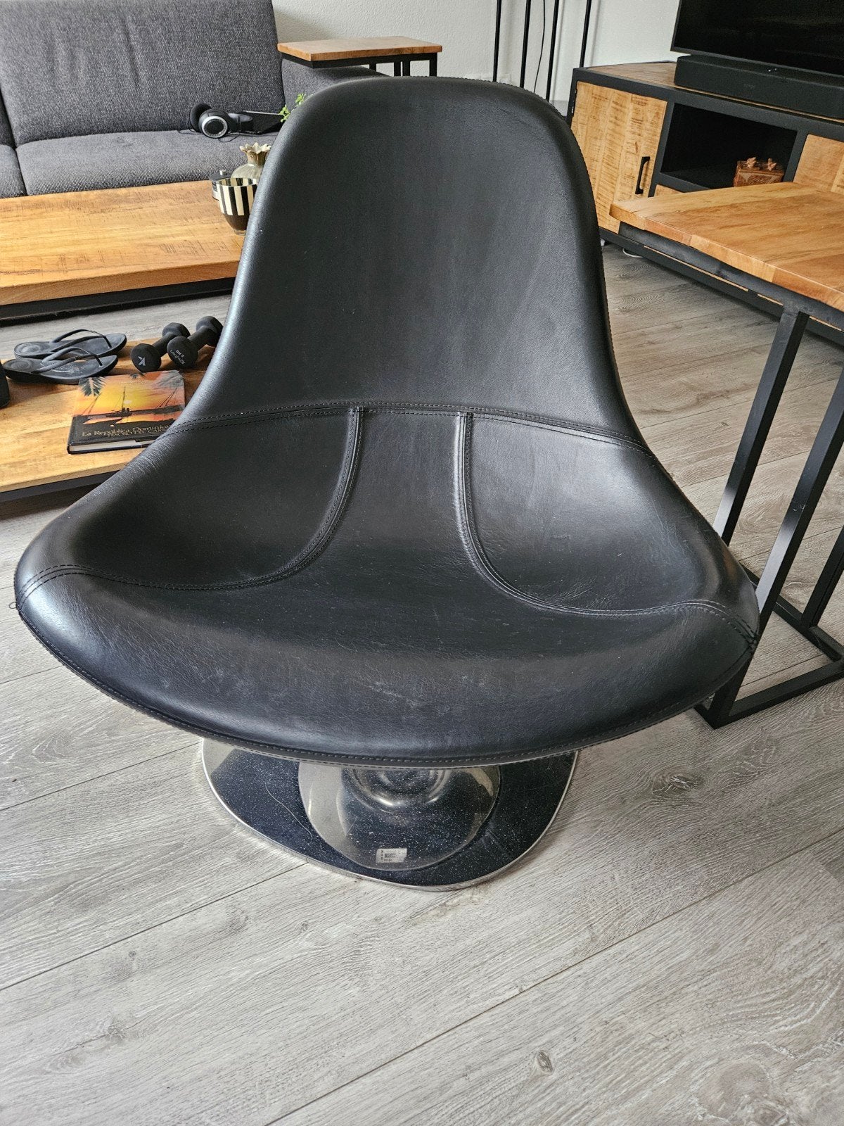 Zwarte leren draaistoel met chromen voet Ikea Tirup, Ophalen, Gebruikt, Zwart, Leer