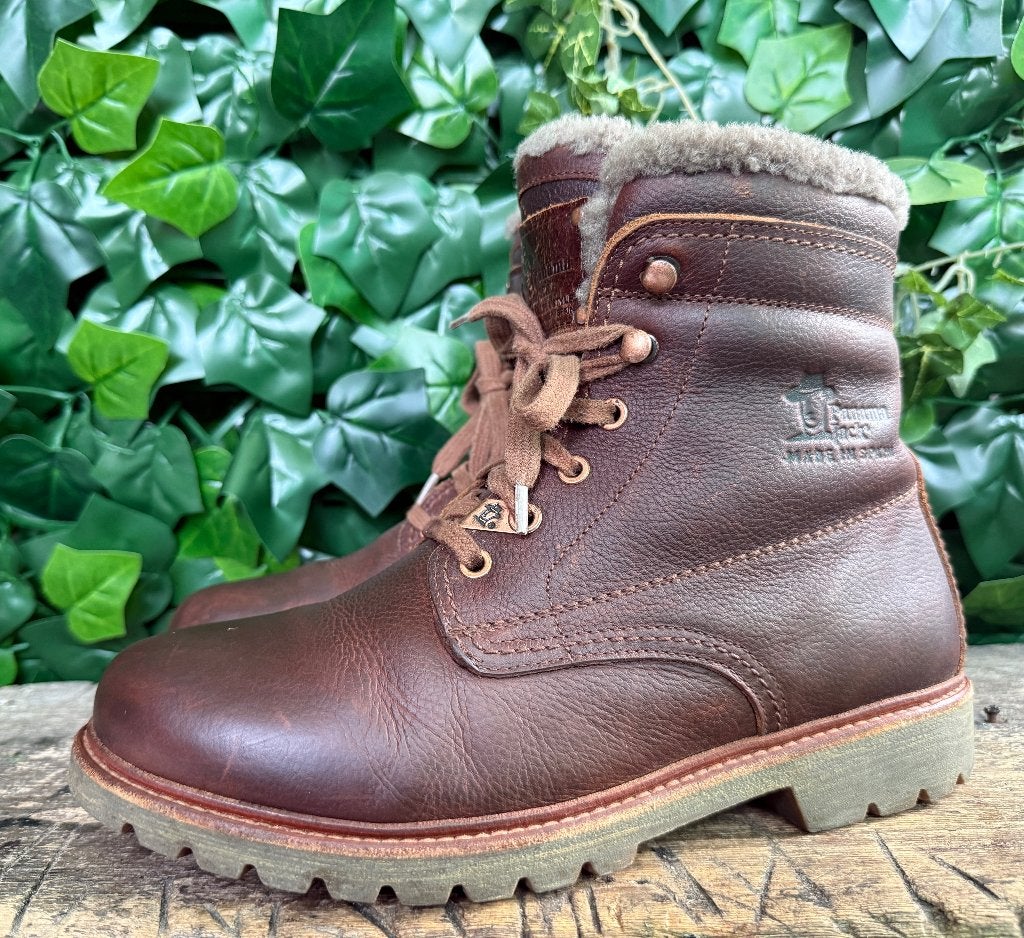 zo goed als Nieuw boots van Panama Jack maat 42