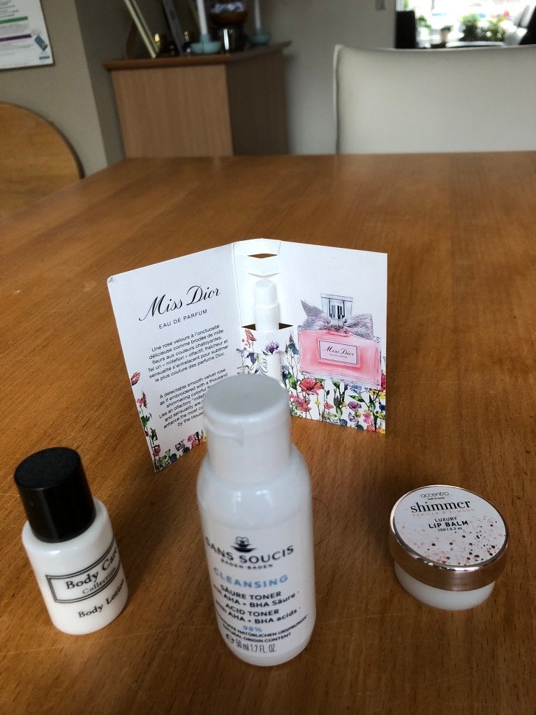 Te koop verzorgingssetje.(2).(nieuw)., Ophalen of Verzenden, Nieuw, Overige typen
