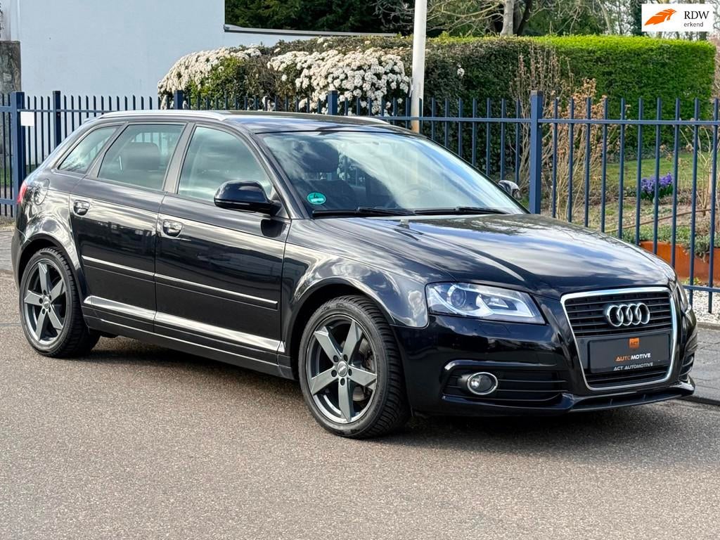 Audi A3 Sportback 1.4 TFSI S-Line Attraction DSG, Auto's, Audi, Euro 5, Gebruikt, Zwart, 4 cilinders