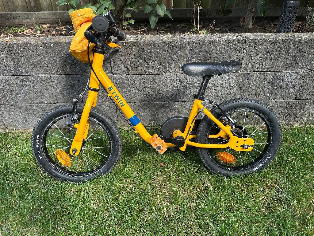 B'Twin kinderfiets/loopfiets 14 inch, geel, Ophalen, Gebruikt, Velgrem, Minder dan 16 inch