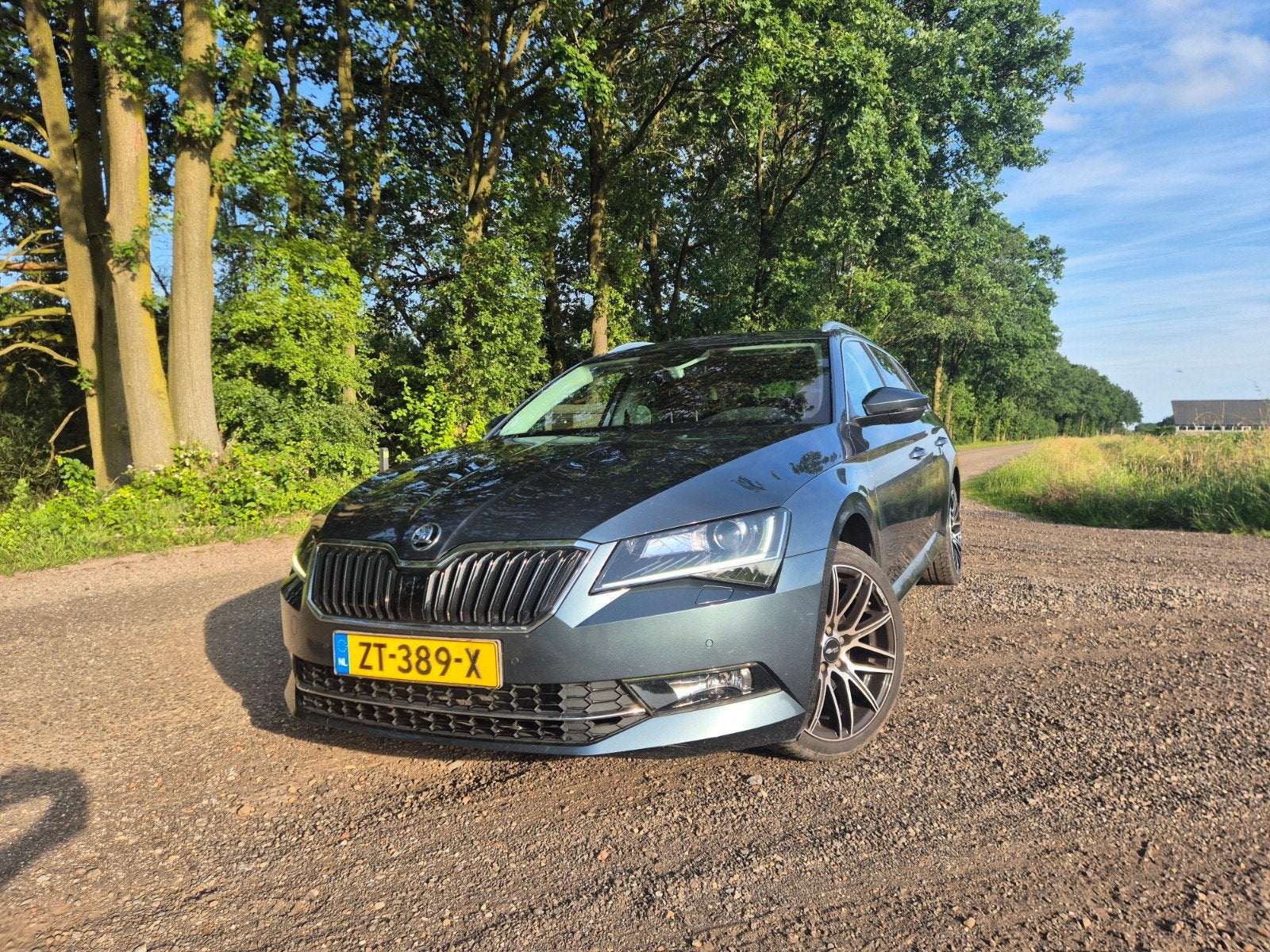 Skoda Superb 1.5 TSI 150pk ACT Dsg-7 2019 full Business pack, Automaat, 1498 cc, 4 cilinders, Leder en Stof