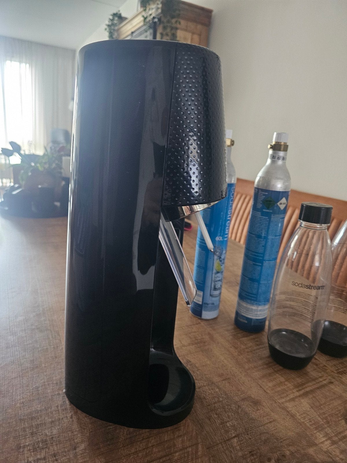 SodaStream met 3 cilinders en 2 flessen, Ophalen of Verzenden, Gebruikt