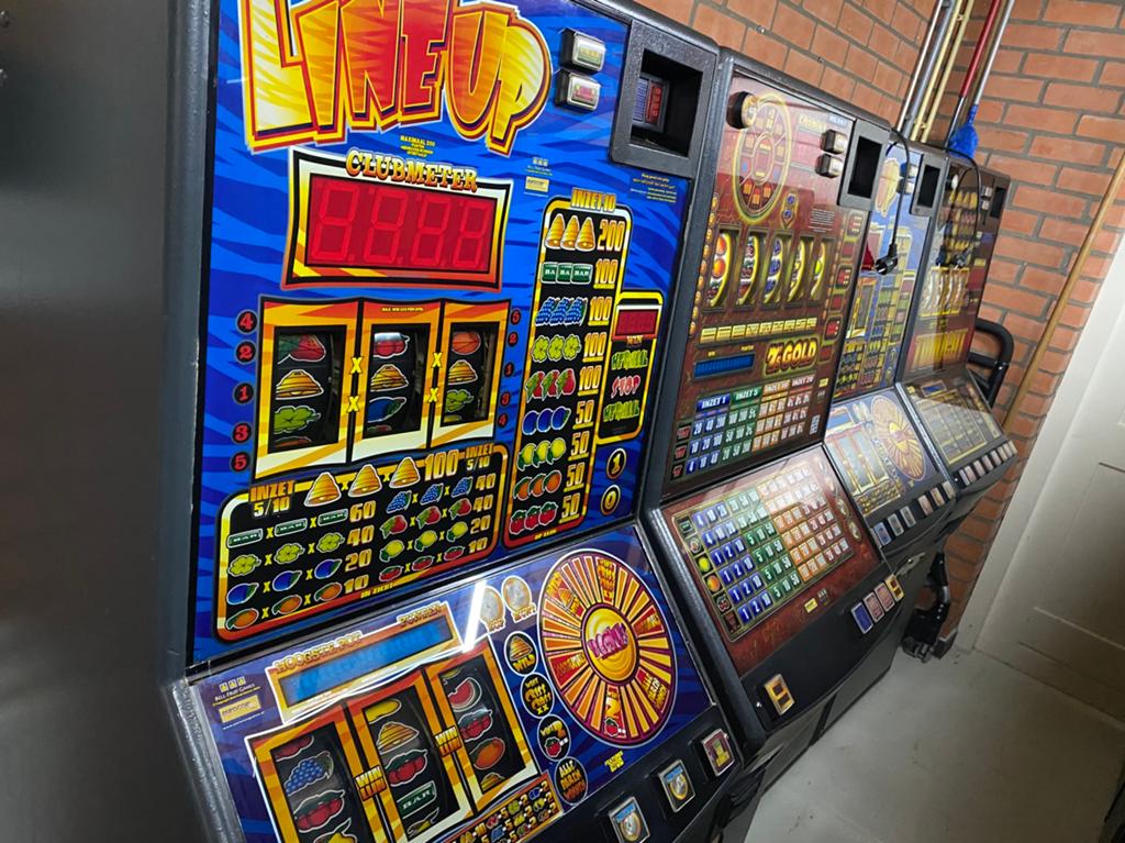 Diverse gokkasten werkend op euro's in en uit  v.a.€275, Verzamelen, Automaten | Gokkasten en Fruitautomaten, Euro, Ophalen, Zo goed als nieuw