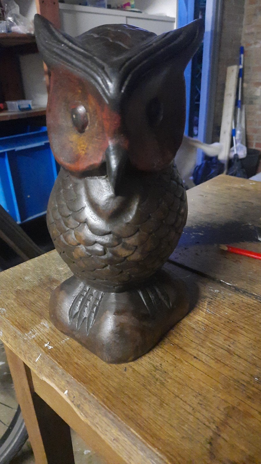 Zwarte Woud Uil Houtsnijwerk - Handgemaakt Beeld, Antiek en Kunst, Houtsnijwerk, Ophalen of Verzenden, Handgemaakt, 20 - 50 cm