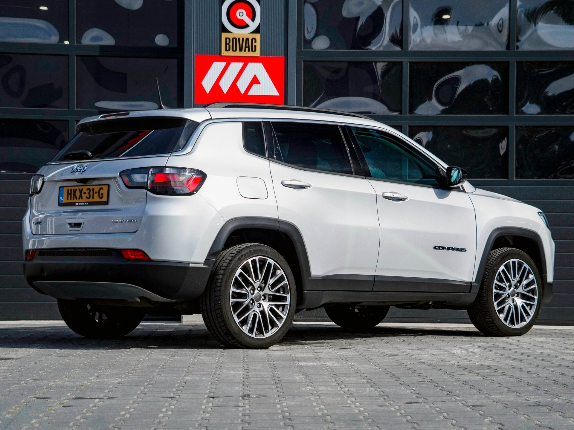Jeep COMPASS 4xe 190 Plug-in Hybrid Electric Limited | PANO, Automaat, Leder en Stof, Bedrijf, Vierwielaandrijving