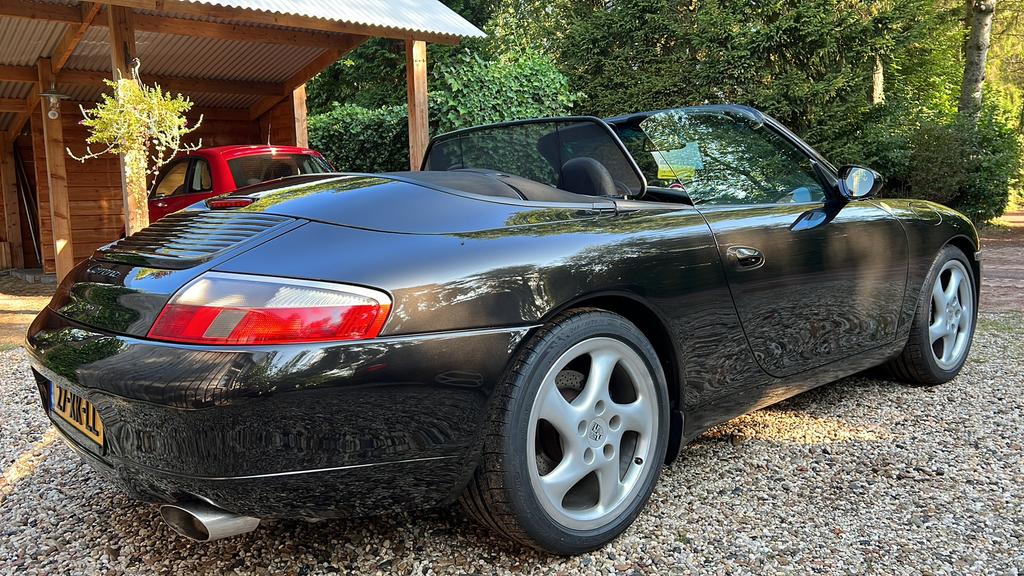 Porsche 911 3.4 Carrera Cabrio1999 Triple Black H6, Auto's, Achterwielaandrijving, Cabriolet, 4 stoelen, Zwart