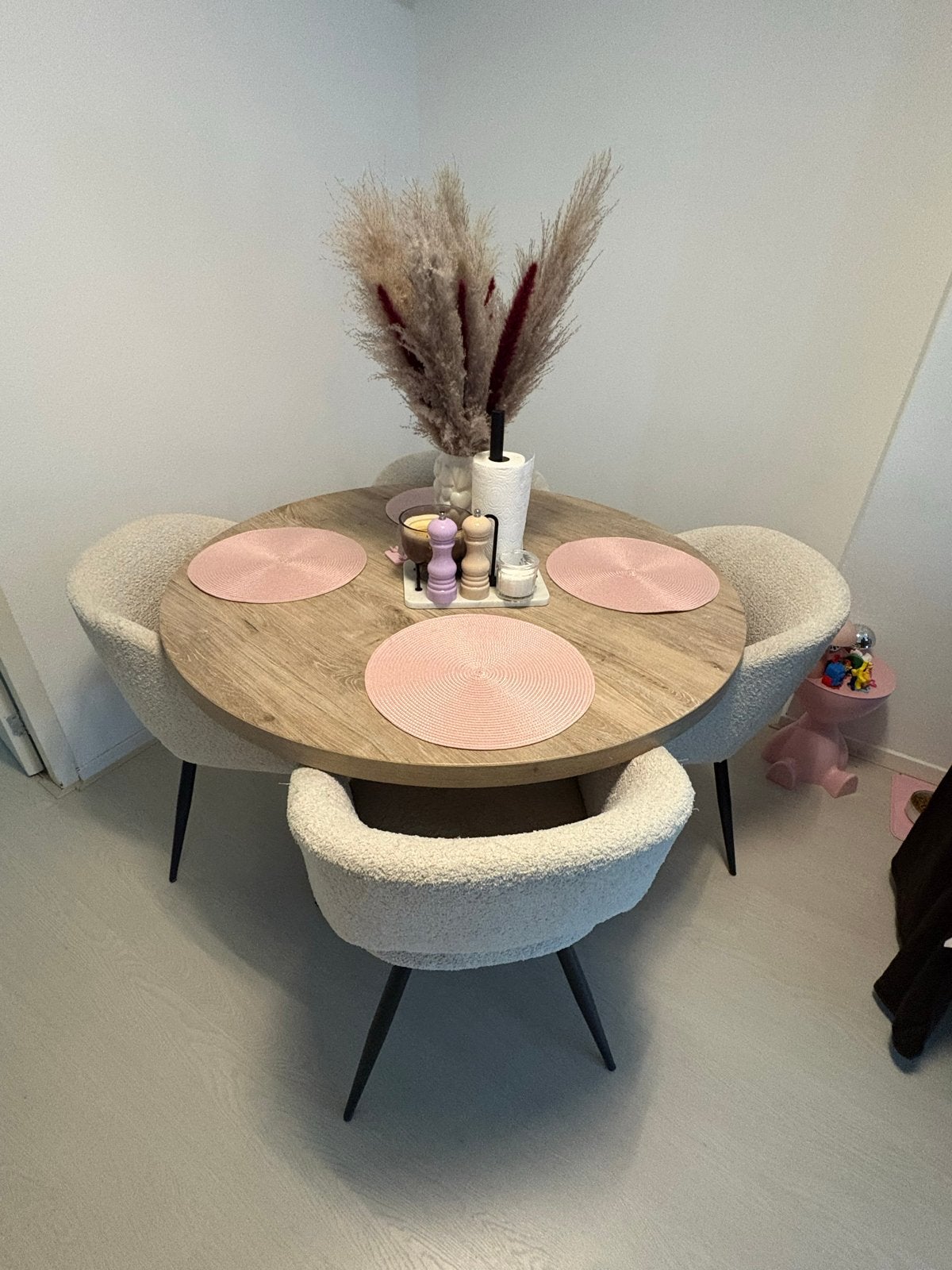 Eetstoelen + ronde eettafel met zwart metalen poten, Ophalen, 100 tot 150 cm, Rond, Zo goed als nieuw