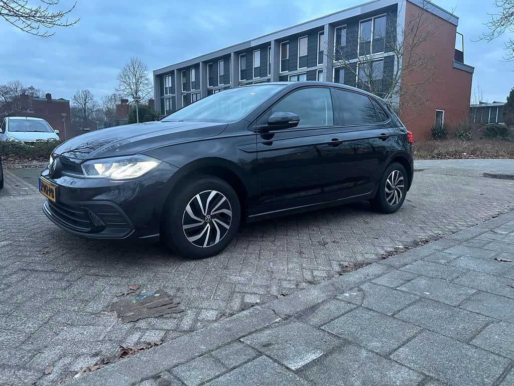 Volkswagen Polo 1.0 TSI pano 110pk Dsg-7 2022 Zwart, Stof, 3 cilinders, 1100 kg, Hatchback