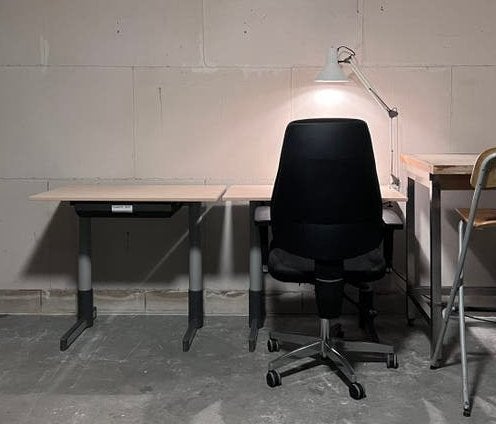 2x Gispen schoolbureautjes. Eentje met een lade., Ophalen, Gispen, Gebruikt, 90 cm