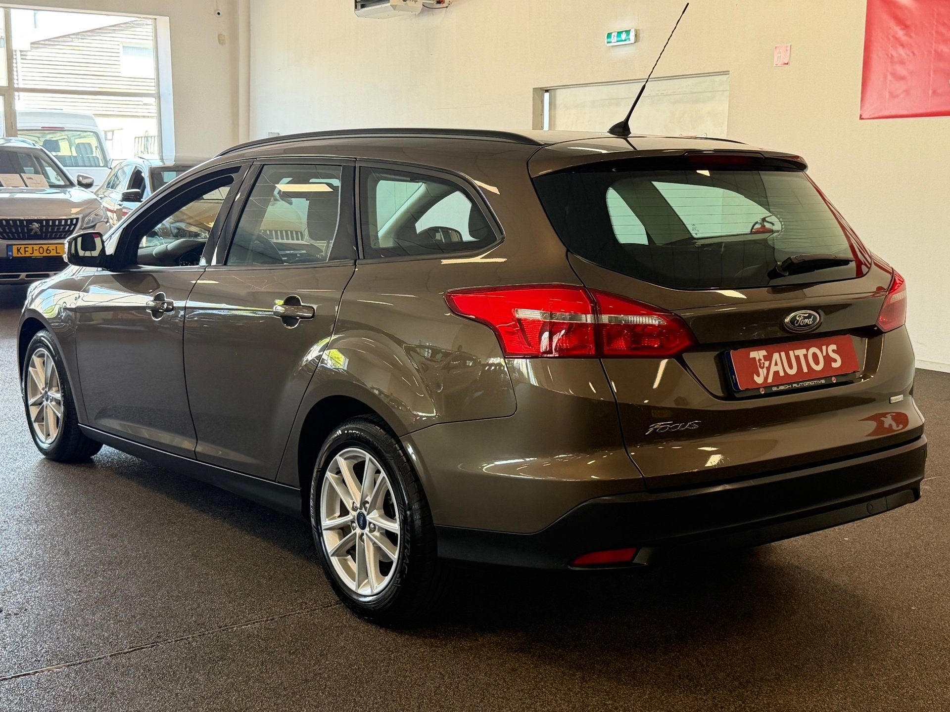 Ford Focus Wagon 1.0 NAVIGATIE|ECC AIRCO|CRUISE|PDC, Auto's, Gebruikt, Bluetooth, Origineel Nederlands, Handgeschakeld