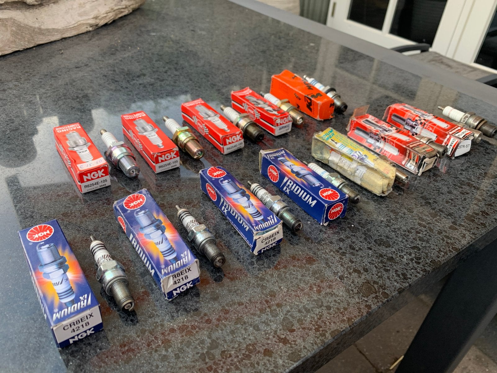 Grote partij bougies NGK, Champion, KTM - Nieuw en gebruikt, Ophalen of Verzenden, Gebruikt
