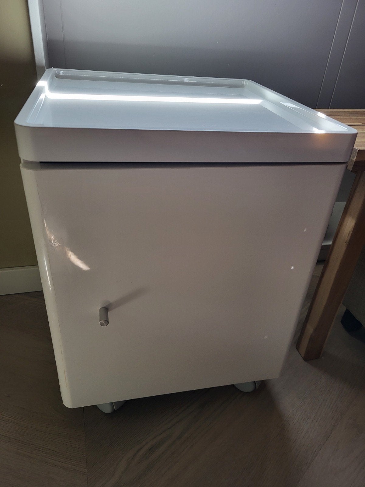 Ikea nachtkastje, Ophalen, Zo goed als nieuw