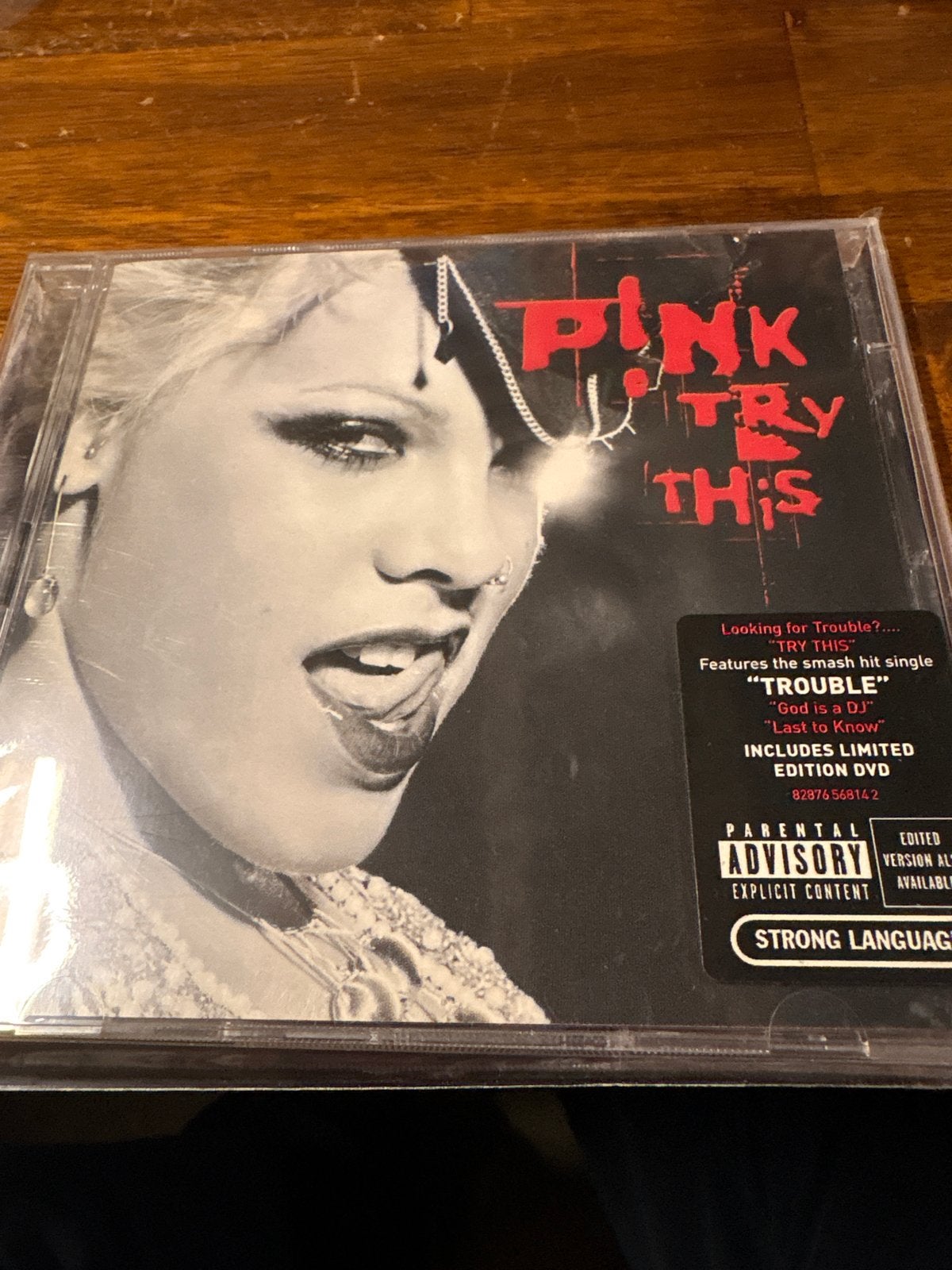 P!nk - Try This CD (Limited Edition met DVD), Cd's en Dvd's, Cd's | Pop, Zo goed als nieuw, Ophalen of Verzenden