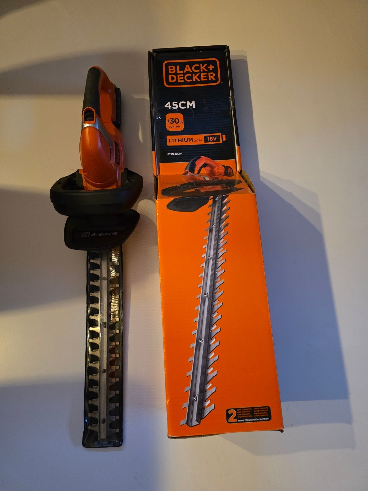 Black + Decker  heggenschaar., Ophalen, Accu