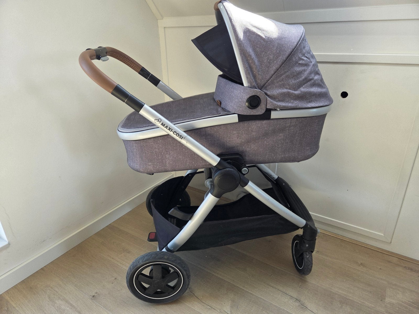 Maxi-Cosi Adorra Luxe Combiwagen met Reiswieg, Kinderen en Baby's, Kinderwagens en Combinaties, Ophalen, Zo goed als nieuw, Combiwagen