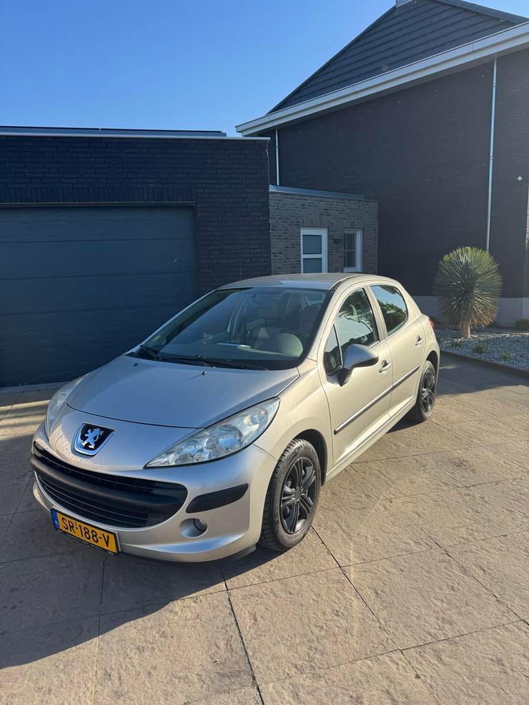 Peugeot 207 1.4 5DRS 2008 Grijs, Auto's, Peugeot, Voorwielaandrijving, 1360 cc, 4 cilinders, 49 €/maand