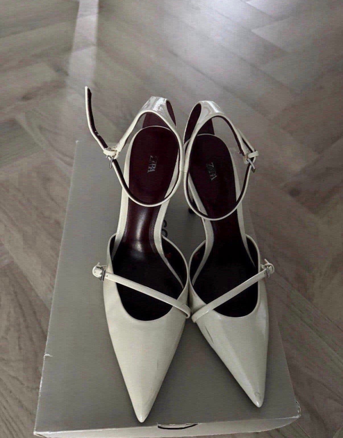 Hoge hakken pumps maat 38(high heels,stiletto’s,naaldhakken), Kleding | Dames, Pumps, Wit, Ophalen of Verzenden, Zo goed als nieuw