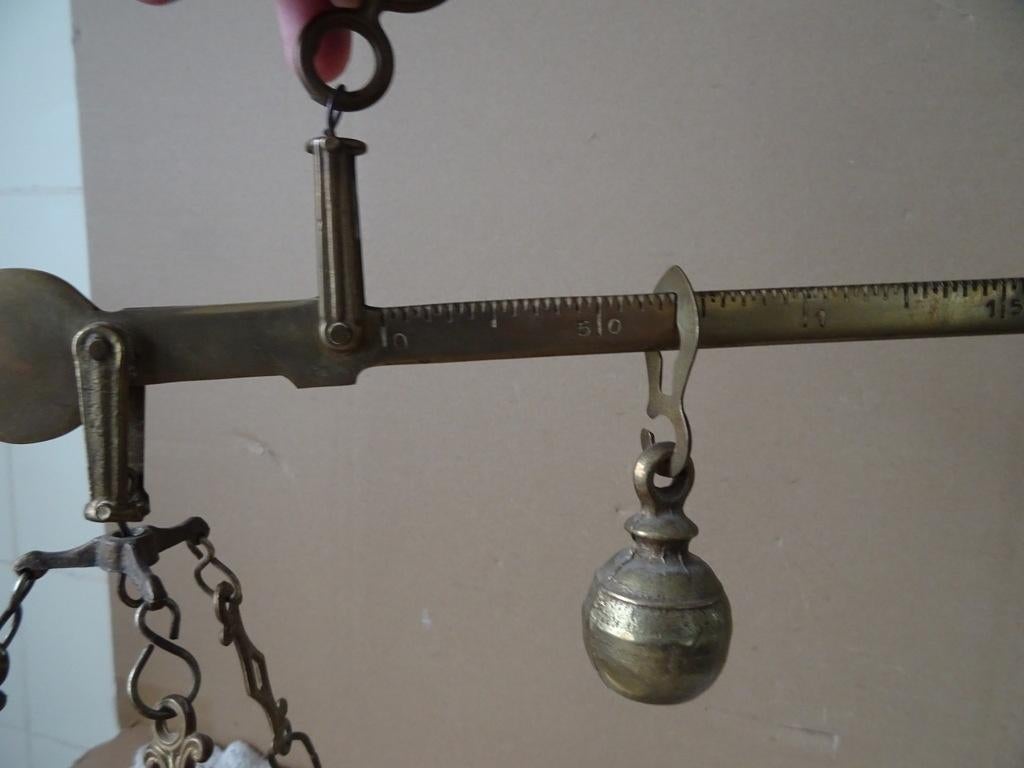 Curiosa antieke weegschaal antieke koperen weegschaal 1920, Antiek en Kunst, Antiek | Gereedschap en Instrumenten, Ophalen of Verzenden