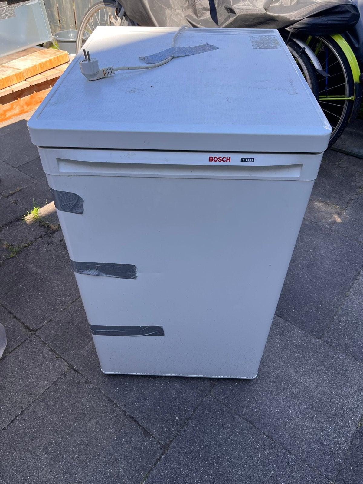 Bosch Diepvrieskast - Werkt nog, zonder lades, Witgoed en Apparatuur, Vriezers en Diepvrieskisten, Ophalen, Gebruikt, Vrijstaand