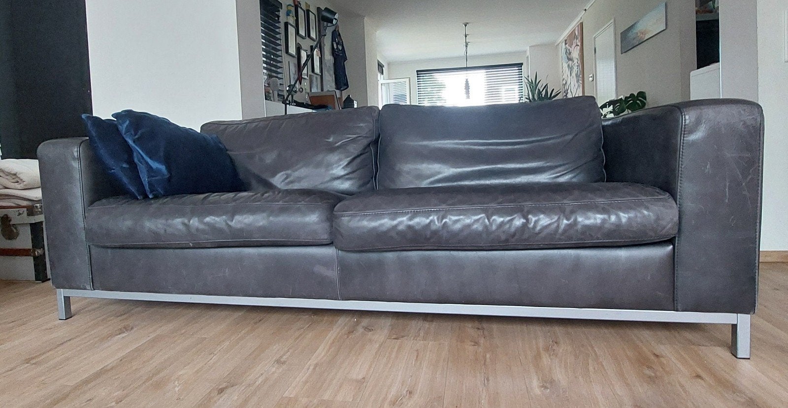 Machalke 2½-zits leren bank donker grijs, Huis en Inrichting, Banken | Bankstellen, Ophalen, Gebruikt, Driepersoons, 75 tot 100 cm